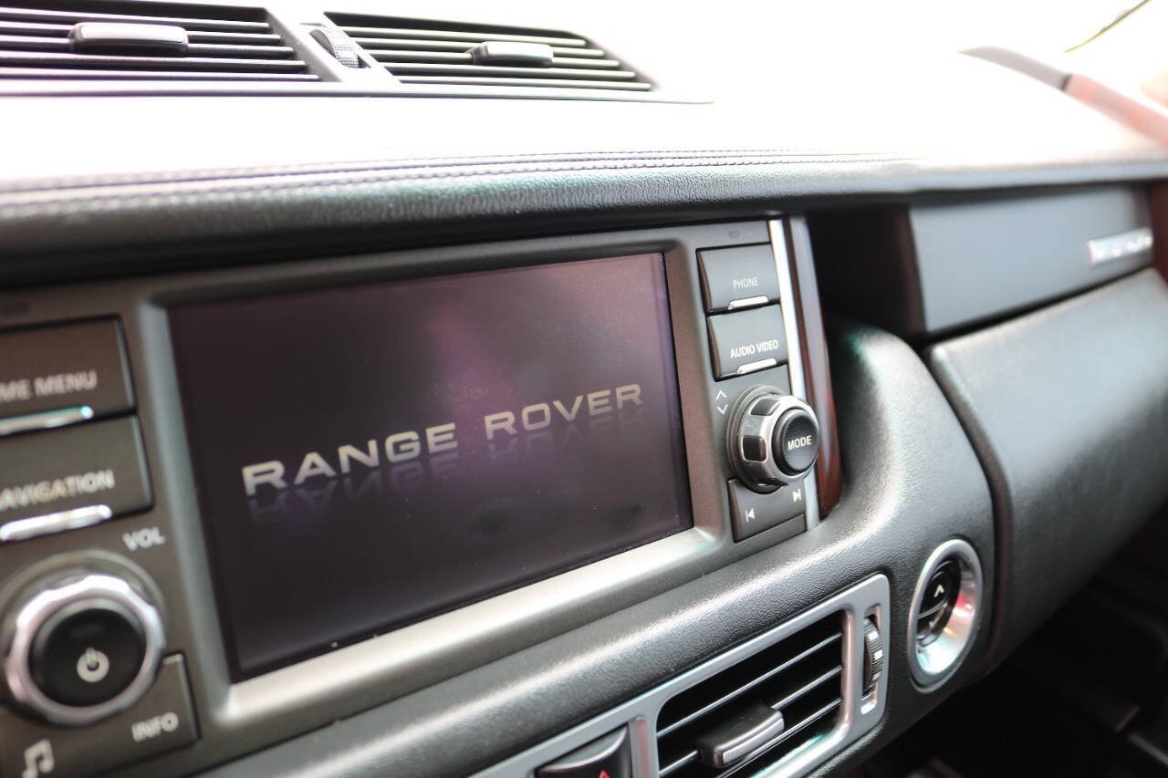 Used 2011 Land Rover Range Rover HSE AWD/4WD image 17