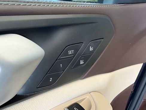 Used 2019 BMW X5 xDrive40i w/ Luxury Seating Package image 18