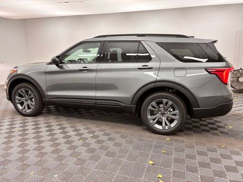New 2026 Ford Explorer Active w/ Active Comfort Package image 12