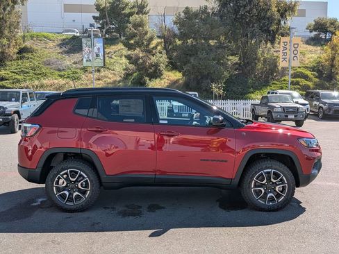 New 2026 Jeep Compass Trailhawk AWD/4WD image 10