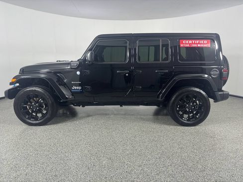 Used 2024 Jeep Wrangler Unlimited Sahara w/ Dual Top Group AWD/4WD image 4