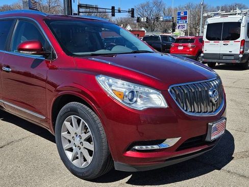 Used 2017 Buick Enclave Leather FWD image 3