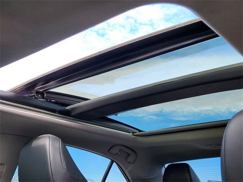 Used 2023 Toyota Camry XLE image 26