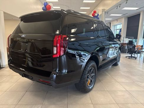 Used 2027 Ford Expedition Tremor w/ Driver's Package AWD/4WD image 8