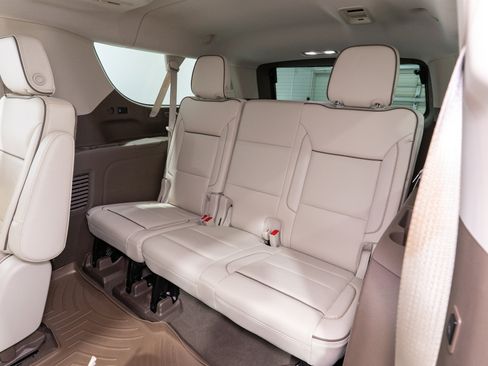 Used 2021 GMC Yukon XL Denali AWD/4WD image 34