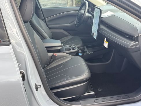 New 2026 Ford Mustang Mach-E Select image 15
