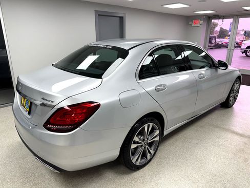 Used 2021 Mercedes-Benz C 300 4MATIC Sedan image 3