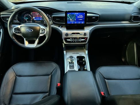 Used 2023 Ford Explorer XLT w/ Equipment Group 202A image 18