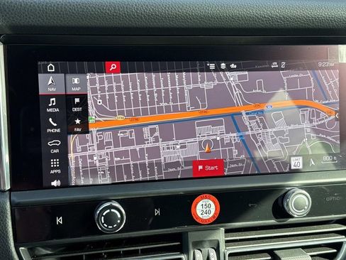 Certified 2025 Porsche Macan image 27