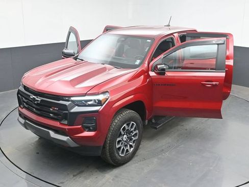Used 2024 Chevrolet Colorado Z71 w/ Z71 Convenience Package 2 AWD/4WD image 51