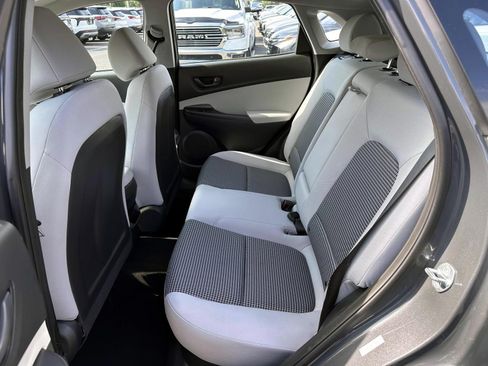Used 2023 Hyundai Kona SE AWD/4WD image 12