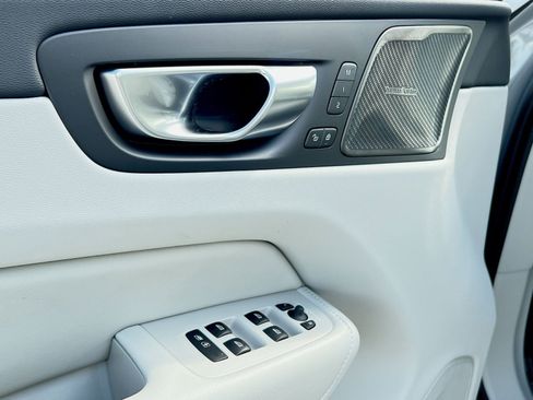 New 2026 Volvo XC60 B5 Ultra w/ Protection Package Premier image 15