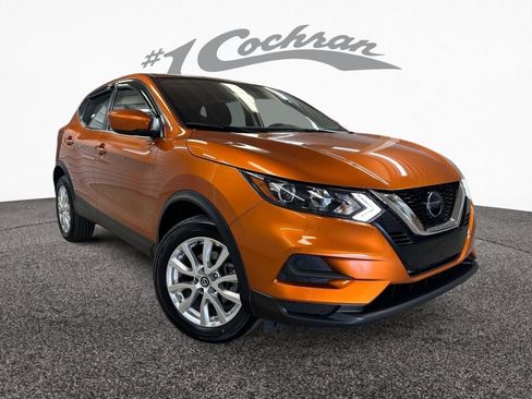 Used 2022 Nissan Rogue Sport S image 1