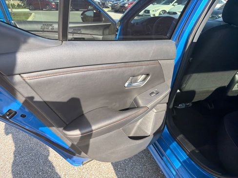 Certified 2024 Nissan Sentra SR FWD image 35