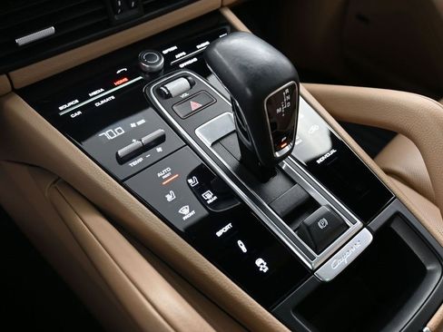 Certified 2021 Porsche Cayenne S image 22