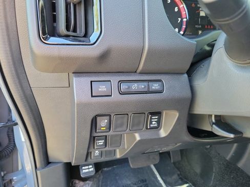 Used 2025 Nissan Frontier Pro-X w/ Pro Convenience Package RWD image 19