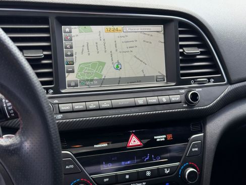 Used 2018 Hyundai Elantra Sport w/ Sport Premium Package 03 FWD image 15