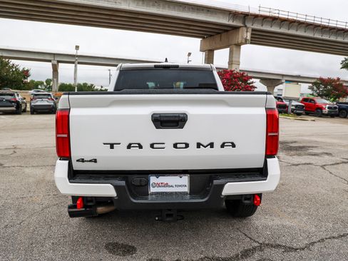 Certified 2024 Toyota Tacoma TRD Off-Road AWD/4WD image 8