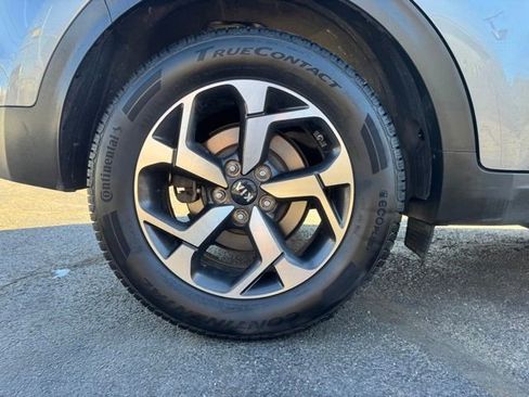 Used 2021 Kia Sportage LX image 17