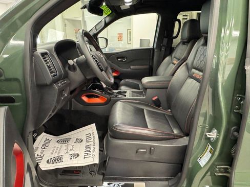 Used 2023 Nissan Frontier PRO-4X w/ Pro-4X Premium Package AWD/4WD image 16