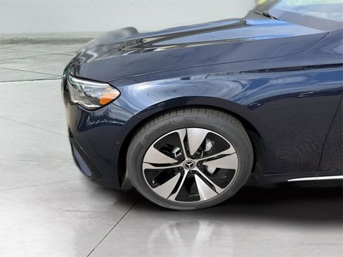 New 2026 Mercedes-Benz E 350 4MATIC Sedan image 10