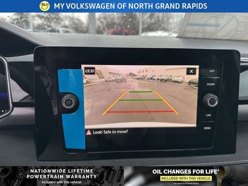 New 2026 Volkswagen Taos SE image 24