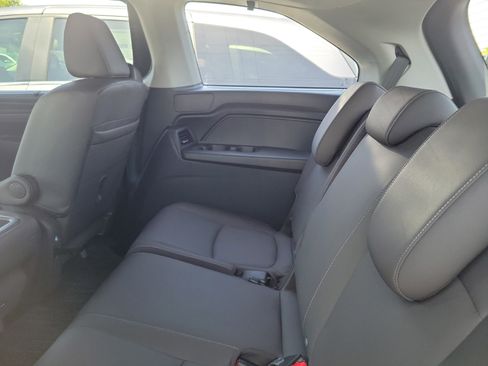 Certified 2023 Honda Odyssey EX-L image 9