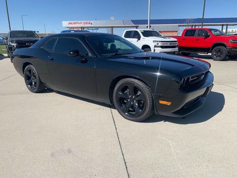 Used 2013 Dodge Challenger R/T w/ Blacktop Pkg RWD image 3