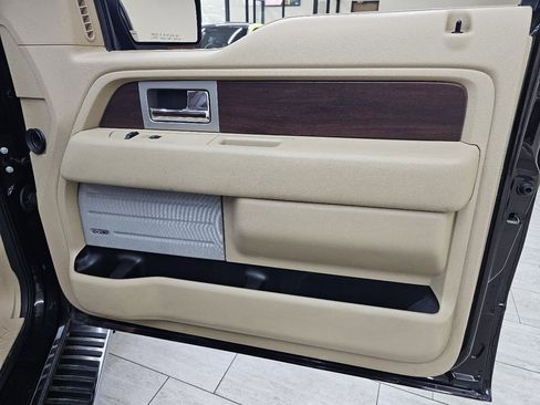Used 2013 Ford F150 King Ranch w/ King Ranch Luxury Pkg image 40