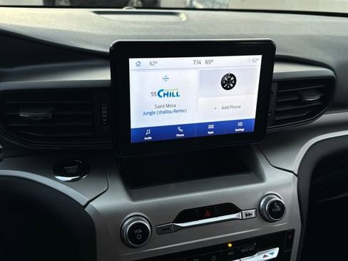 Used 2022 Ford Explorer XLT image 10