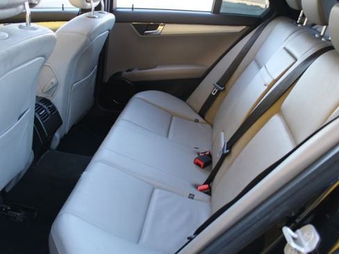 Used 2008 Mercedes-Benz C 300 Sedan image 9