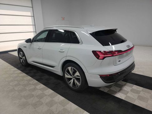 Used 2024 Audi Q8 e-tron Premium Plus w/ Premium Plus Package AWD/4WD image 3
