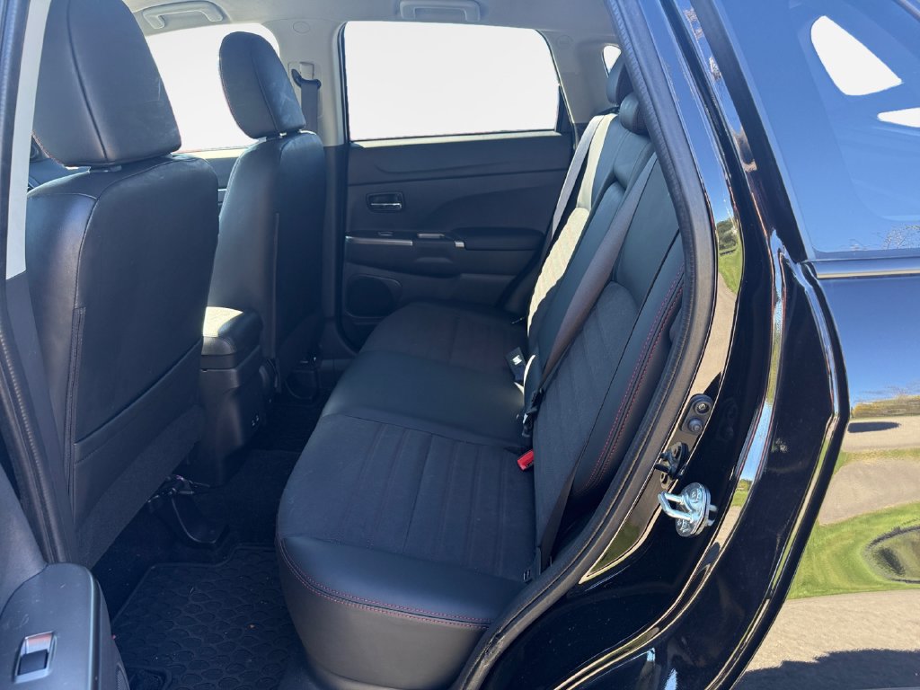 Used 2026 Mitsubishi Outlander Sport SE AWD/4WD image 24