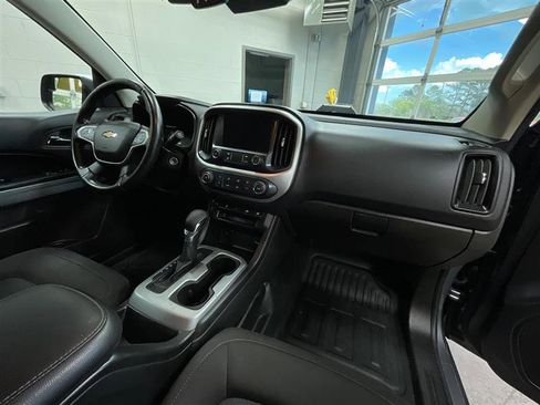 Used 2022 Chevrolet Colorado LT w/ Fleet Safety Package image 21