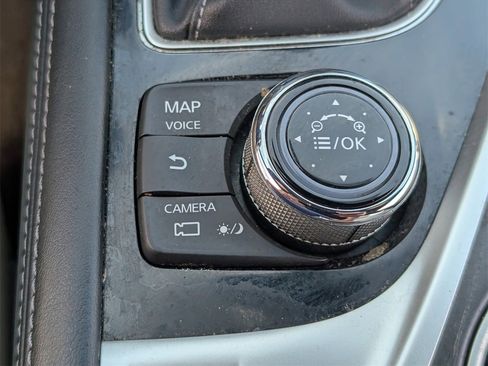 Used 2023 INFINITI Q50 Sensory image 19