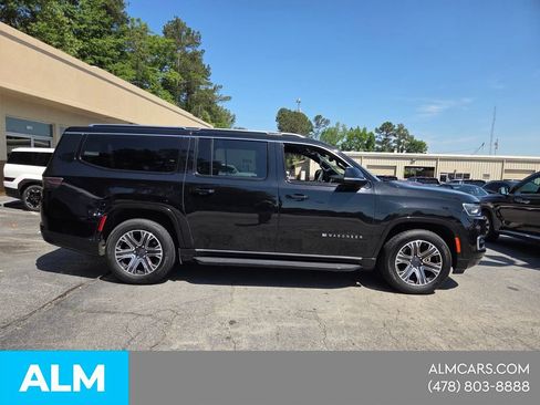 Used 2023 Jeep Wagoneer L Series II AWD/4WD image 14