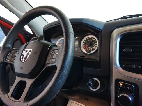 Used 2019 RAM 1500 Classic SLT RWD image 28