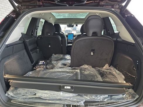 New 2025 Volvo EX90 Plus w/ Protection Package Premier image 31