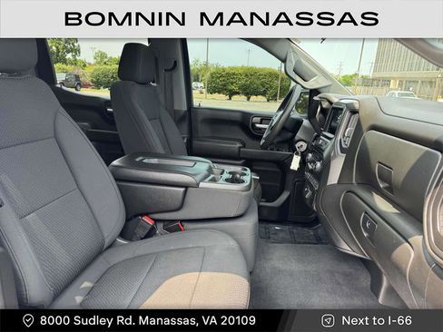 Used 2020 Chevrolet Silverado 1500 Custom w/ Custom Value Package image 11