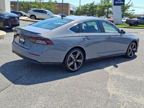 Used 2024 Honda Accord Sport image 4