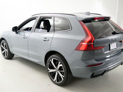 Certified 2024 Volvo XC60 T8 Ultimate w/ Protection Package Premier AWD/4WD image 7