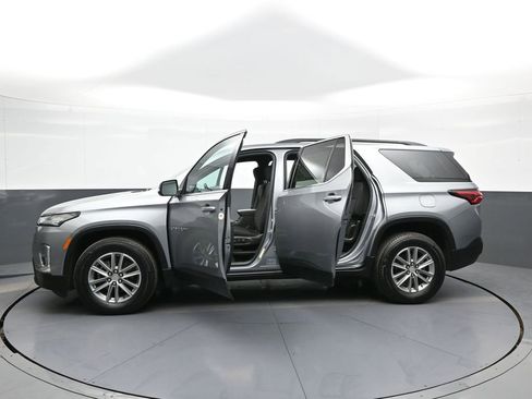 Used 2023 Chevrolet Traverse LT AWD/4WD image 44