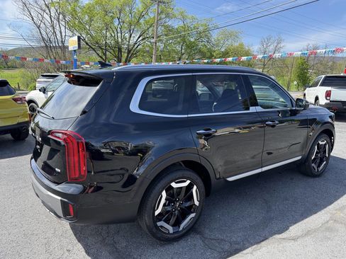 Used 2025 Kia Telluride S AWD/4WD image 7