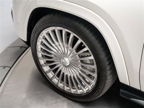 Used 2021 Mercedes-Benz Maybach GLS 600 4MATIC image 15