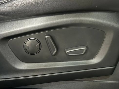 Used 2022 Ford Explorer Limited w/ Equipment Group 301A AWD/4WD image 65