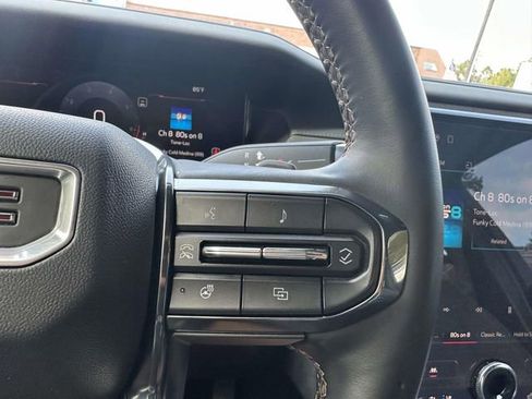 Used 2024 GMC Acadia AT4 w/ Luxury Package image 28