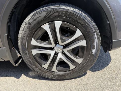Used 2016 Toyota RAV4 LE AWD/4WD image 14