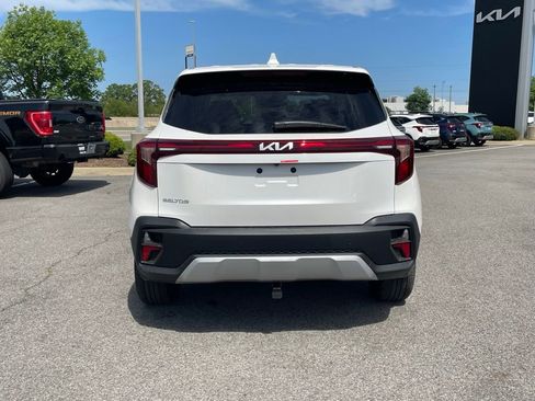 New 2026 Kia Seltos LX FWD image 6