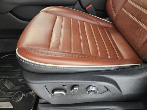 Used 2023 GMC Yukon XL Denali Ultimate AWD/4WD image 23