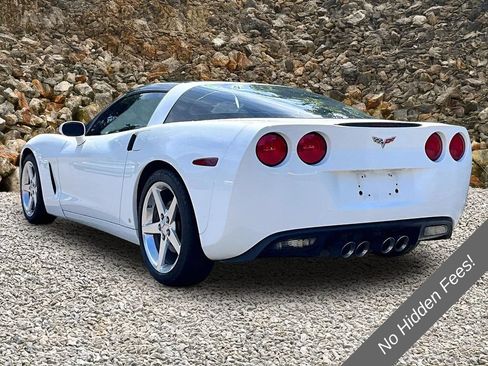 Used 2006 Chevrolet Corvette Coupe w/ Preferred Equipment Group RWD image 10